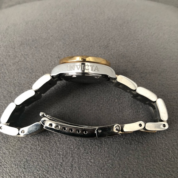 Women’s Invicta Professional Dive Water Resistant Blue Gold  and Silver Watch - Picture 6 of 6